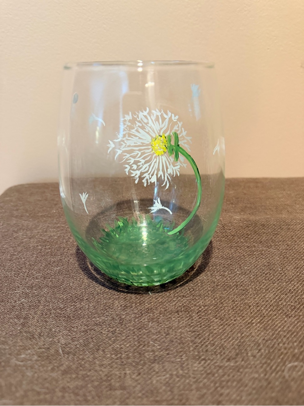 Hand-Painted Glass Tumbler with White Dandelion Motif - Green Accent